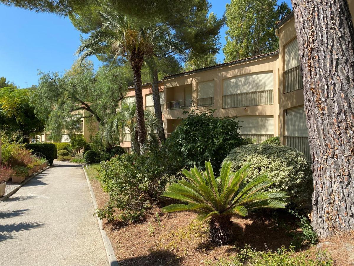 Bandol Piscine Calme Sanary-sur-Mer
